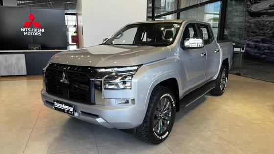 MITSUBISHI TRITON 2.4 BITURBO DIESEL CD HPE 4X4 AUTOMÁTICO